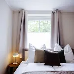 Charmante Wohnung, Ruhig - Nahe S-bahn - Salt Appartement *
