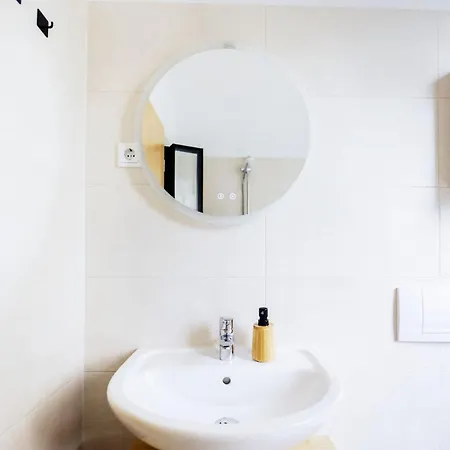Salt Apartments - Charmante Wohnung, Ruhig, Nahe S-Bahn Apartment Halle (Saale)